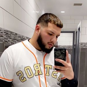 Meet your Posher, Adrian